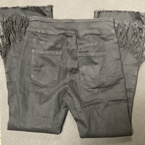 Black pull on flare funky jean - Picture 2 of 3